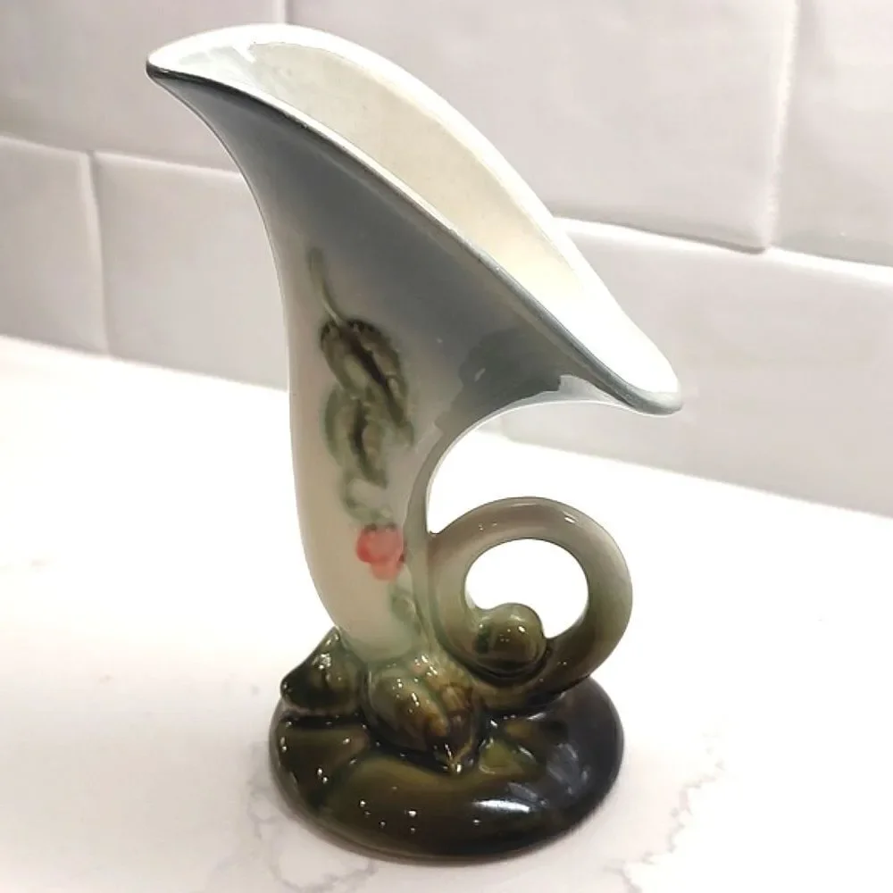 Vintage Hull Woodland Horn of Plenty Pottery Pitcher Vase 1940's